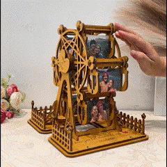 Wooden Ferris Wheel Frame: Capture Sweet Moments